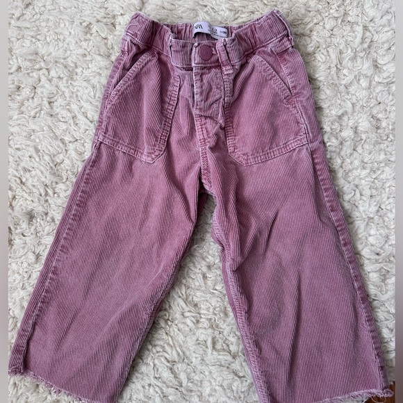 Pink corduroy culottes by Zara! Missing one belt loop - Picture 2 of 6